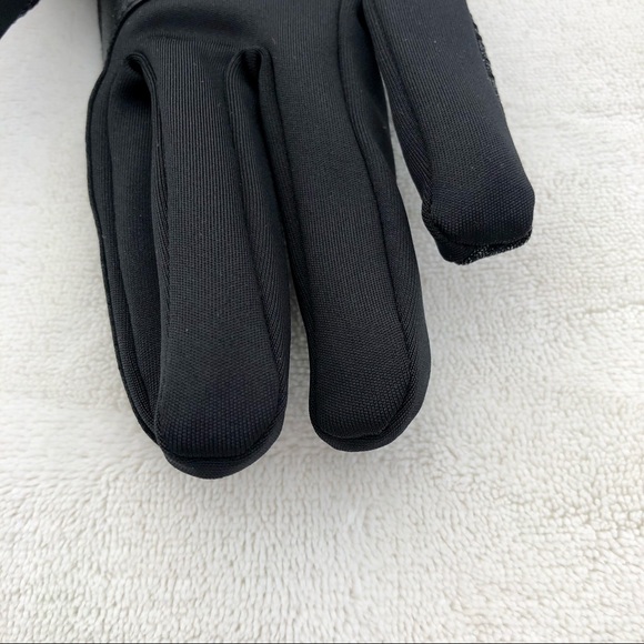 isotoner Accessories Isotoner Smart Gloves Womens Smart Dri Smart Touch One Size Poshmark